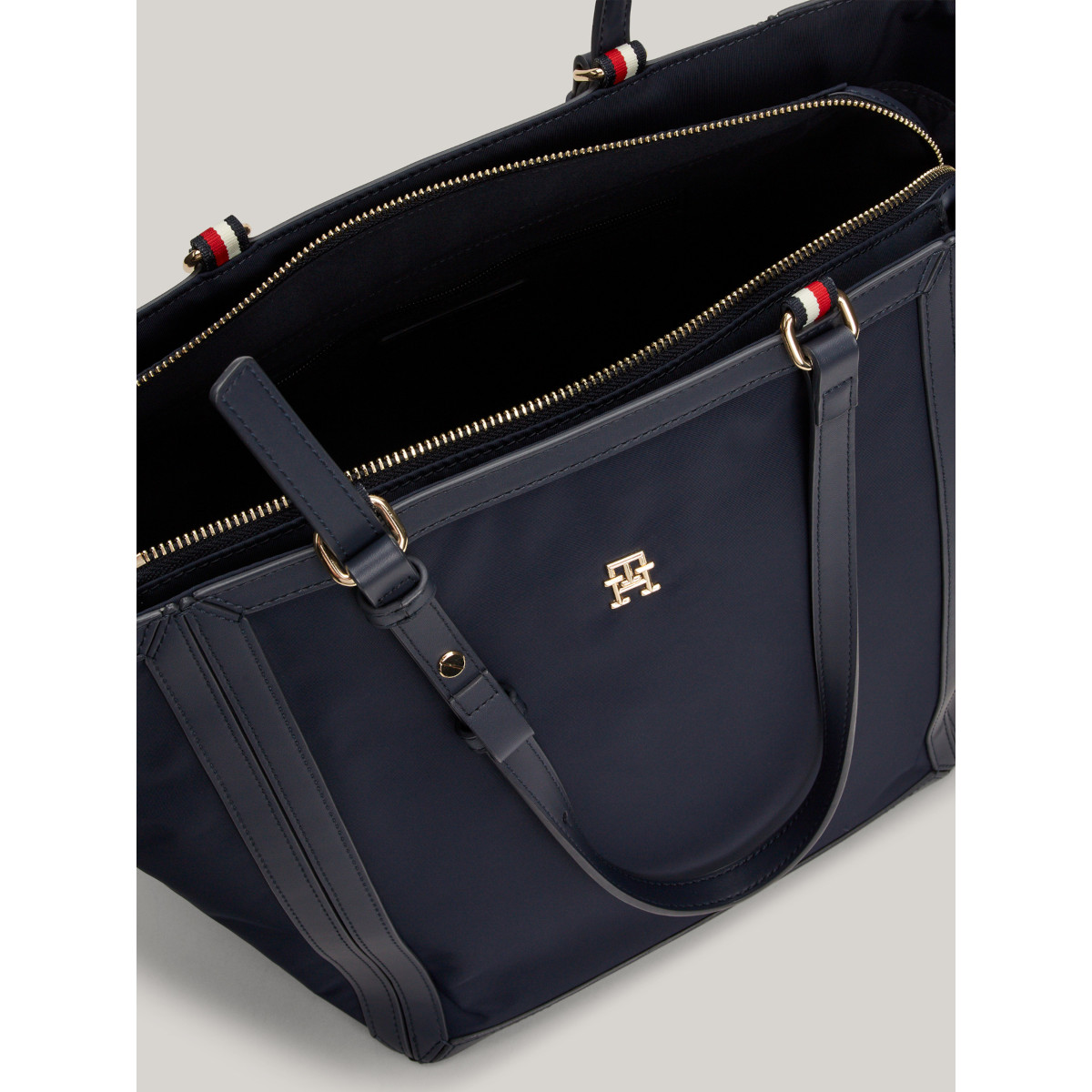 M13-WOMEN-BAGS