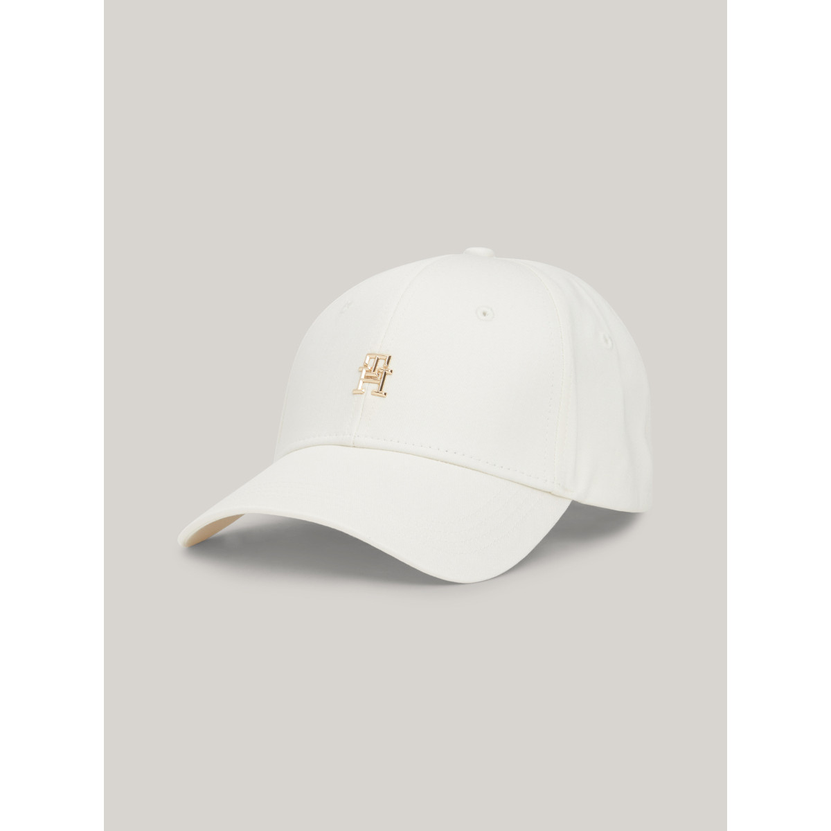 M05-WOMEN-HATS