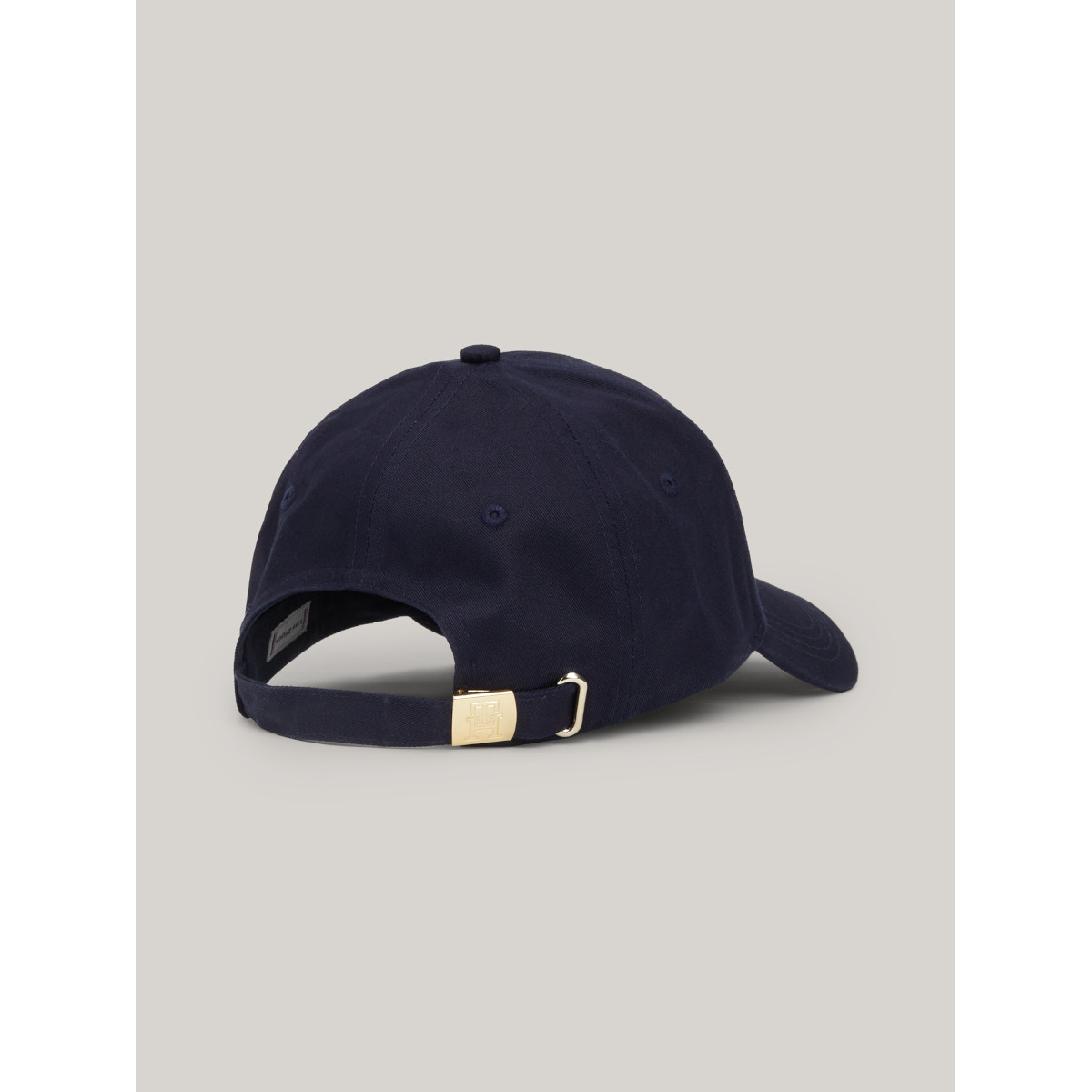 M05-WOMEN-HATS