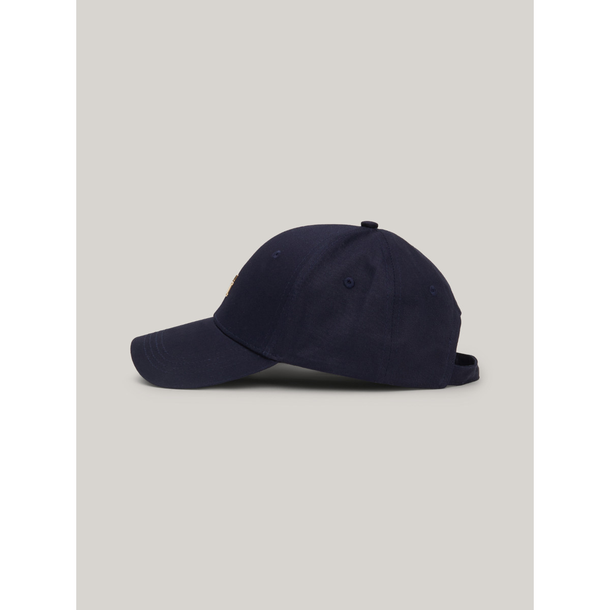 M05-WOMEN-HATS