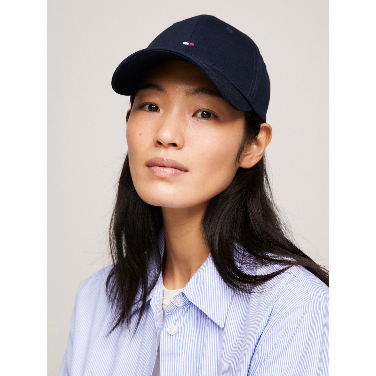 M05-WOMEN-HATS