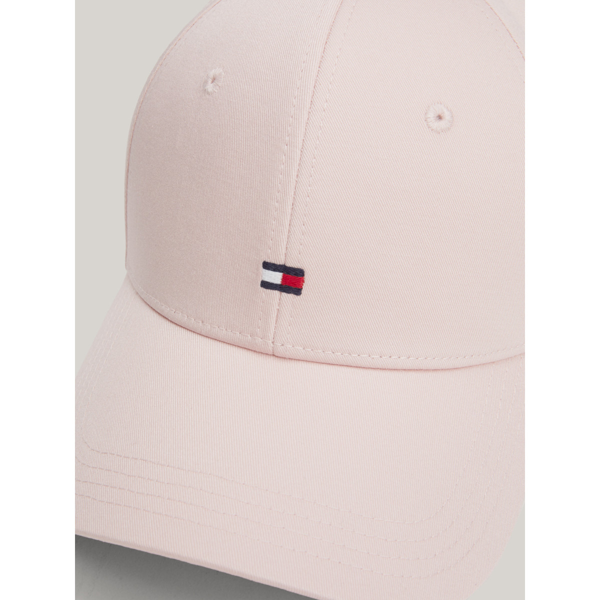 M05-WOMEN-HATS