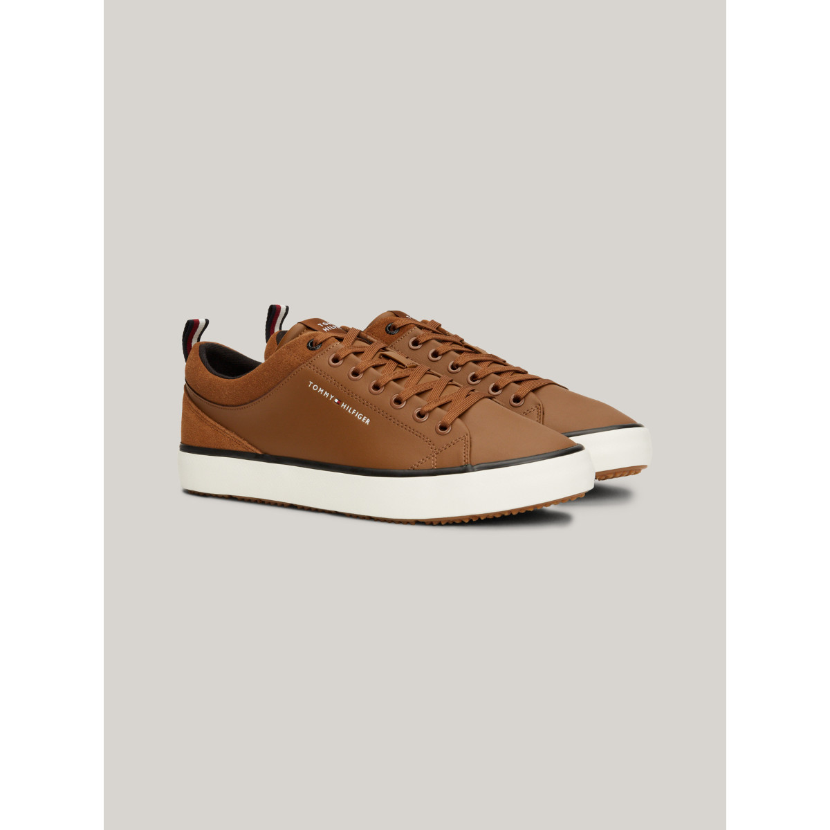 M06-MEN-SNEAKERS