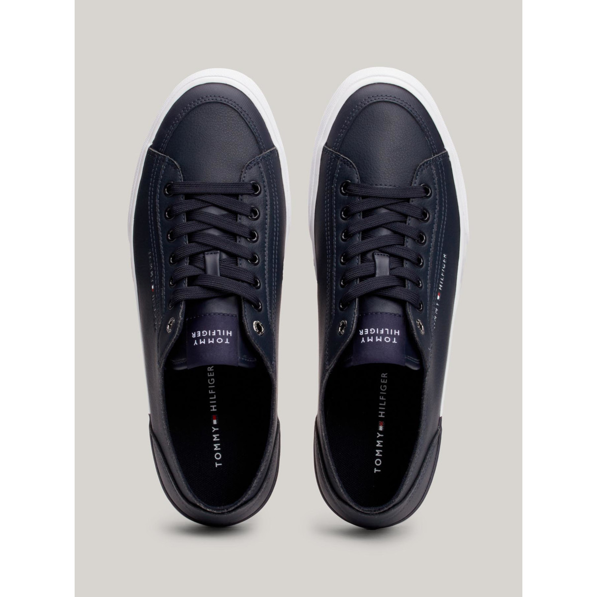 M06-MEN-SNEAKERS