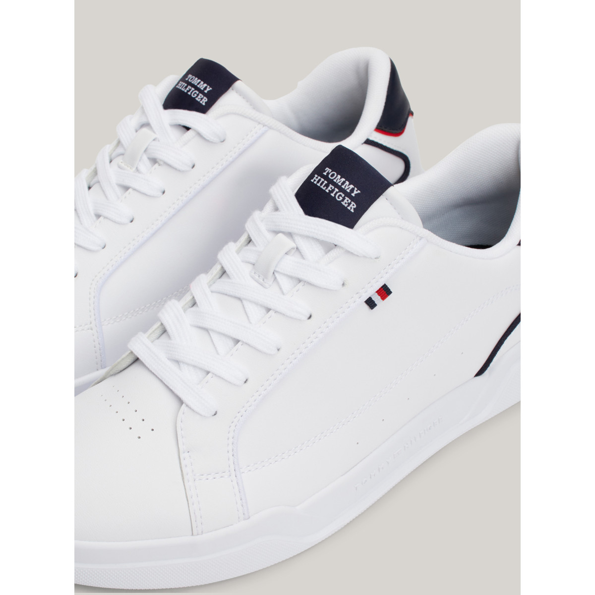 M06-MEN-SNEAKERS