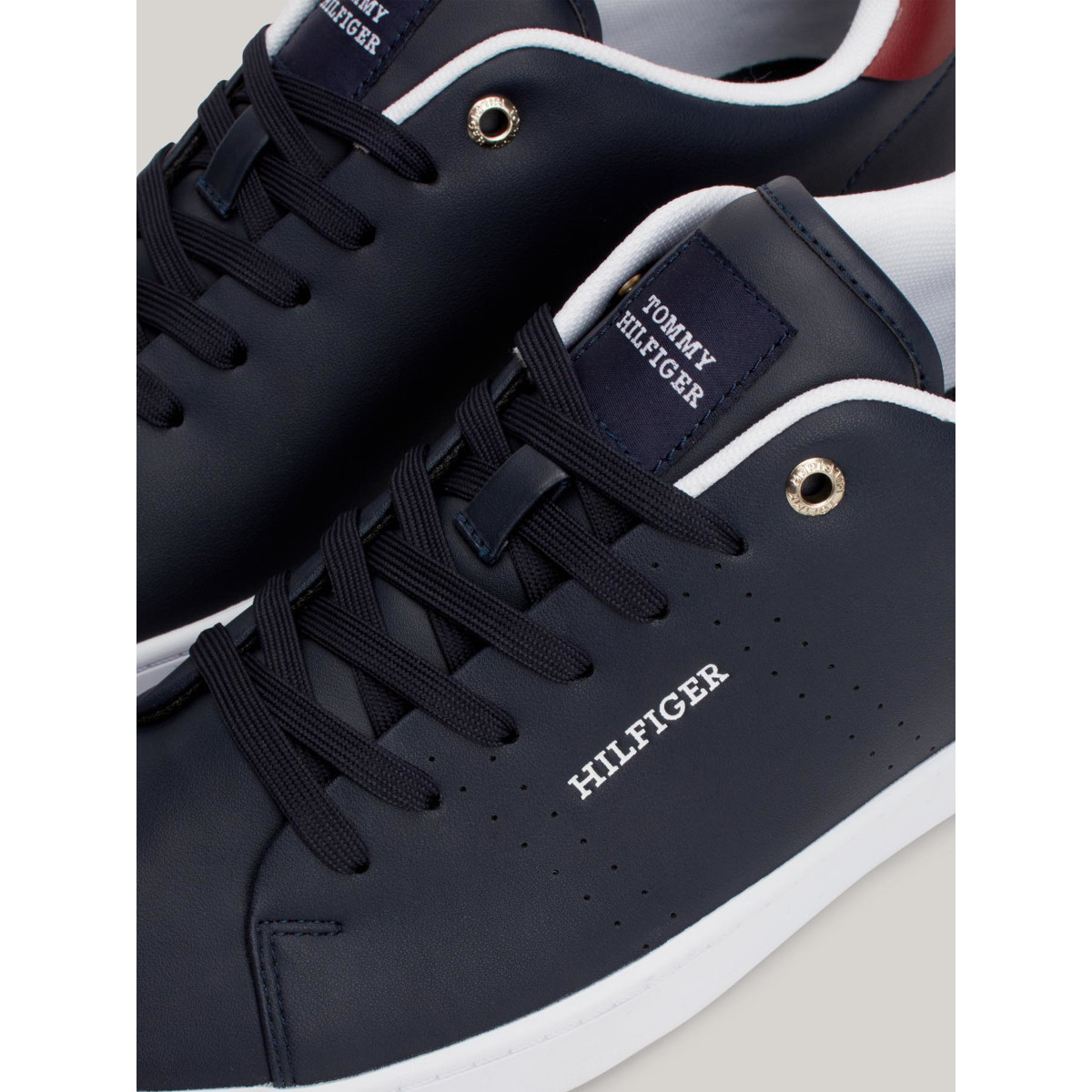 M06-MEN-SNEAKERS