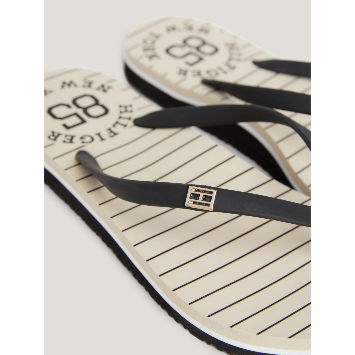 M06-WOMEN-FLIP FLOPS