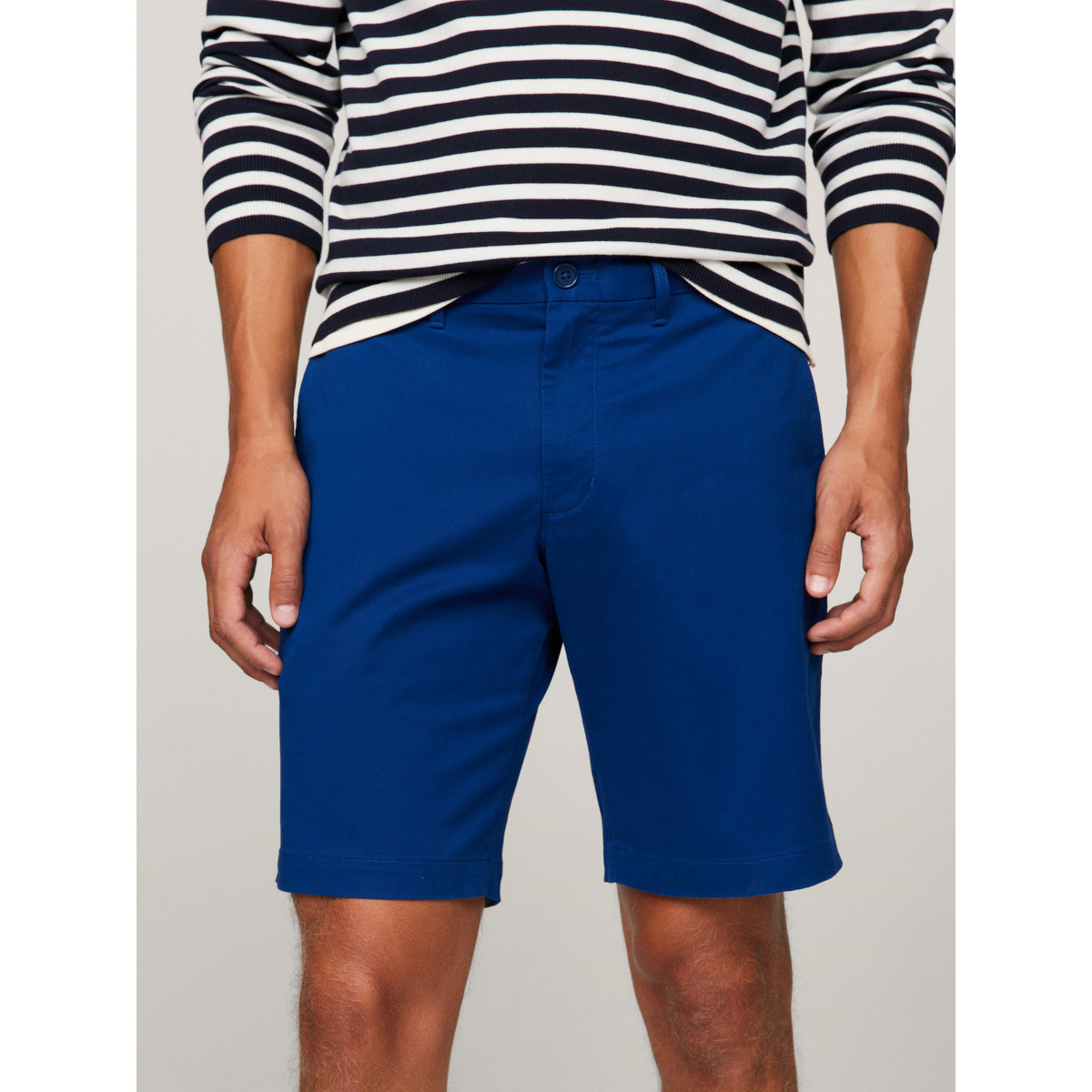 M01-MEN-SHORTS WOVEN