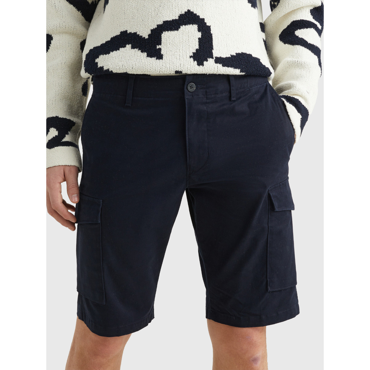 M01-MEN-SHORTS WOVEN