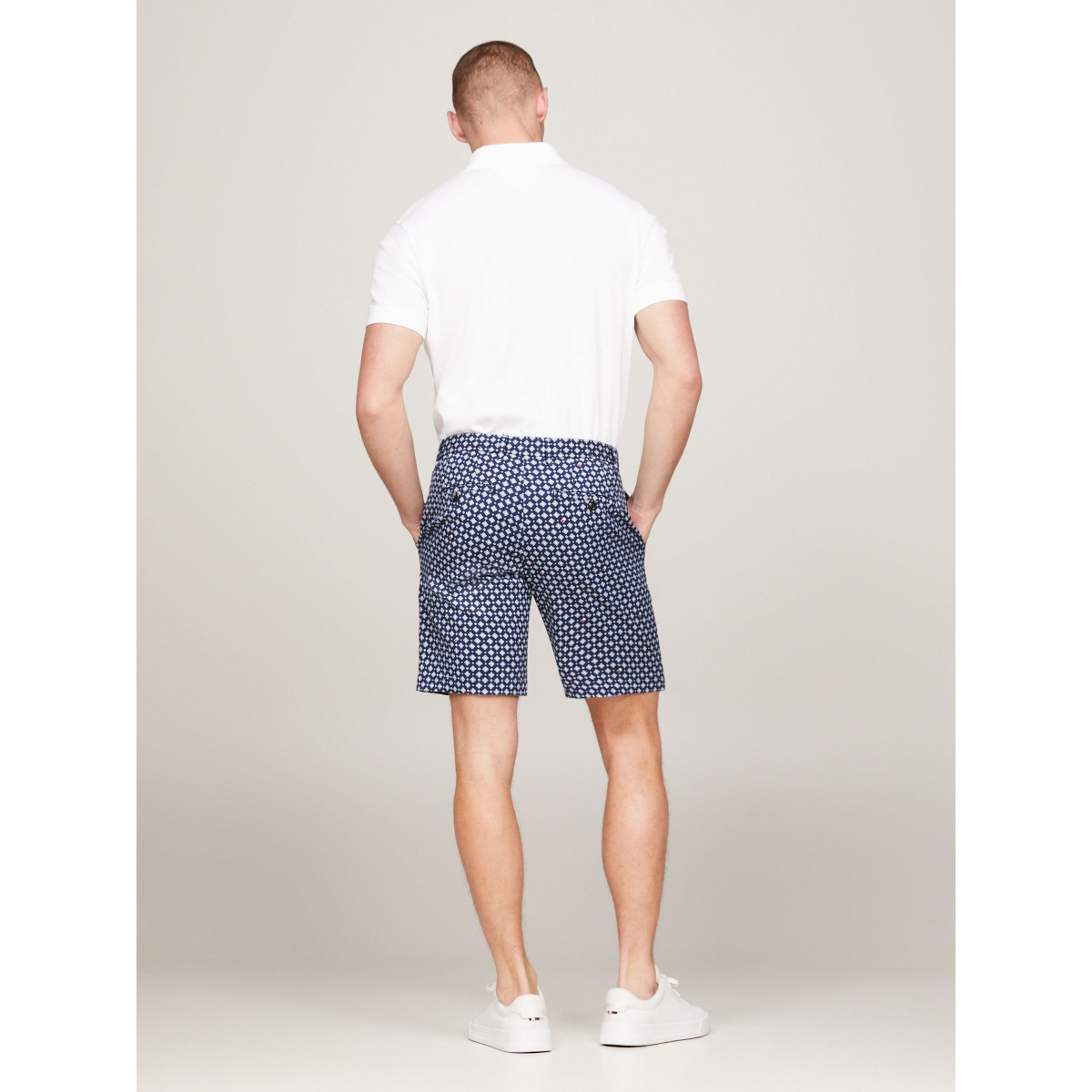 M01-MEN-SHORTS WOVEN